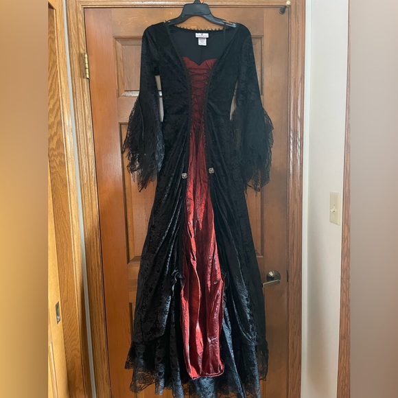 Incharacter Costumes Dresses & Skirts - inCharacter Black & Red Lace-Up Gothic Vampire Dress Small